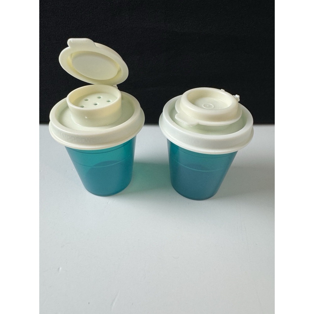 Tupperware Mini Salt and Pepper Shakers Midgets Flip Top Seals 2oz Set Sale 2oz
